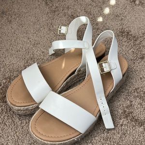 Size 8 platform sandals white and tan